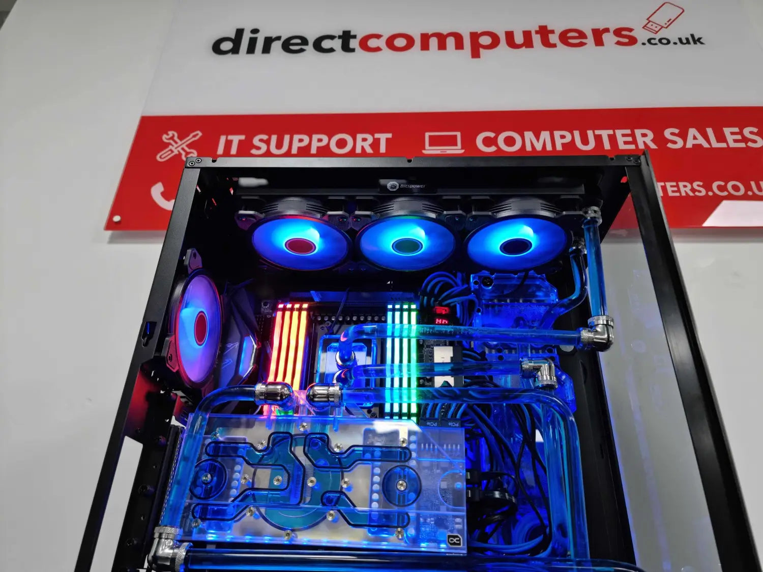 Custom Water Loops PCs: Style AND substance