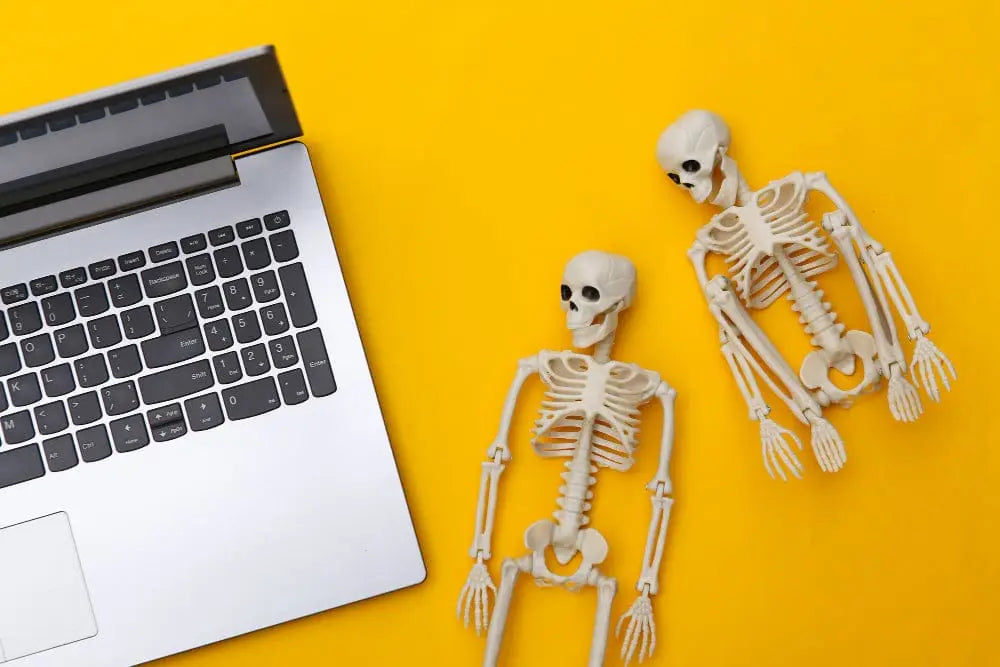 Our spookiest games and films to watch and play this weekend!