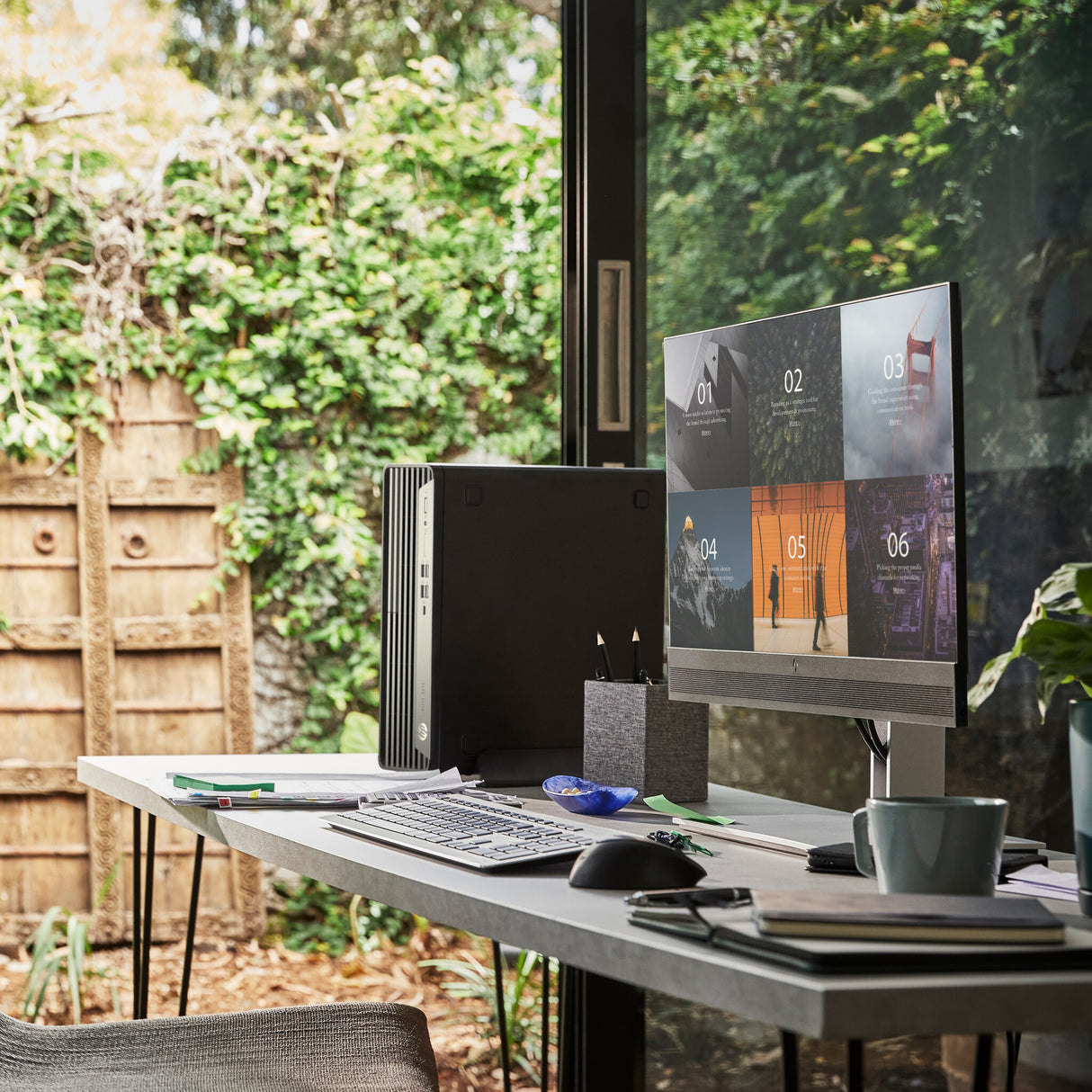 HP Elite 800 G9 Intel® Core™ i5 i5-13500 16 GB DDR5-SDRAM SSD Windows 11 Pro SFF PC Black