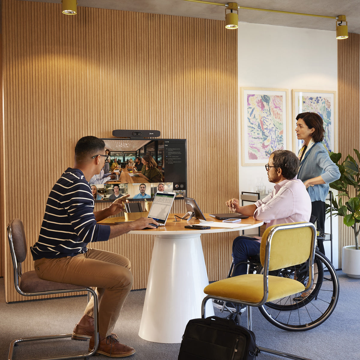 HP Poly Studio R30 USB Video Bar