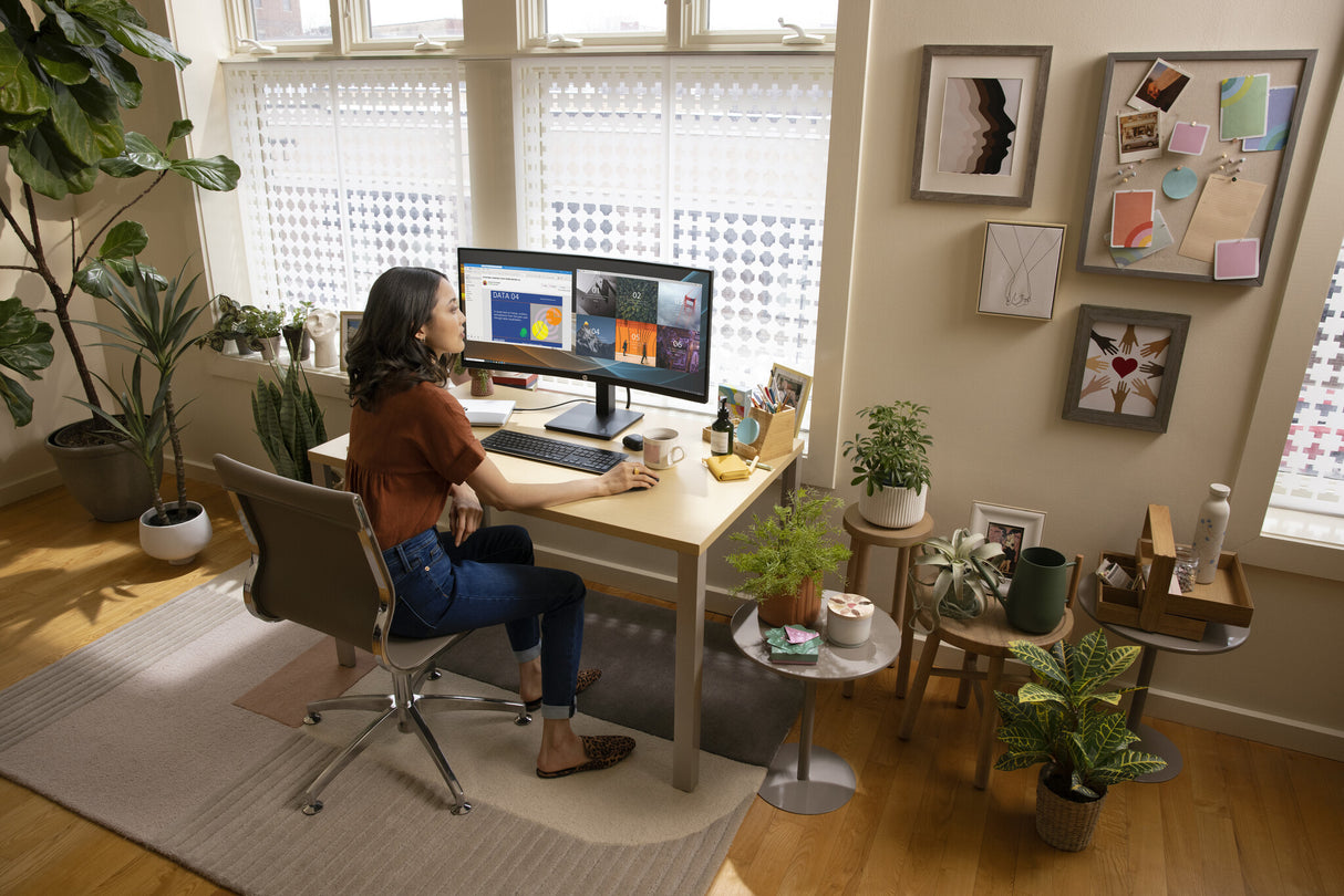 HP P34hc G4 WQHD USB-C Curved Monitor