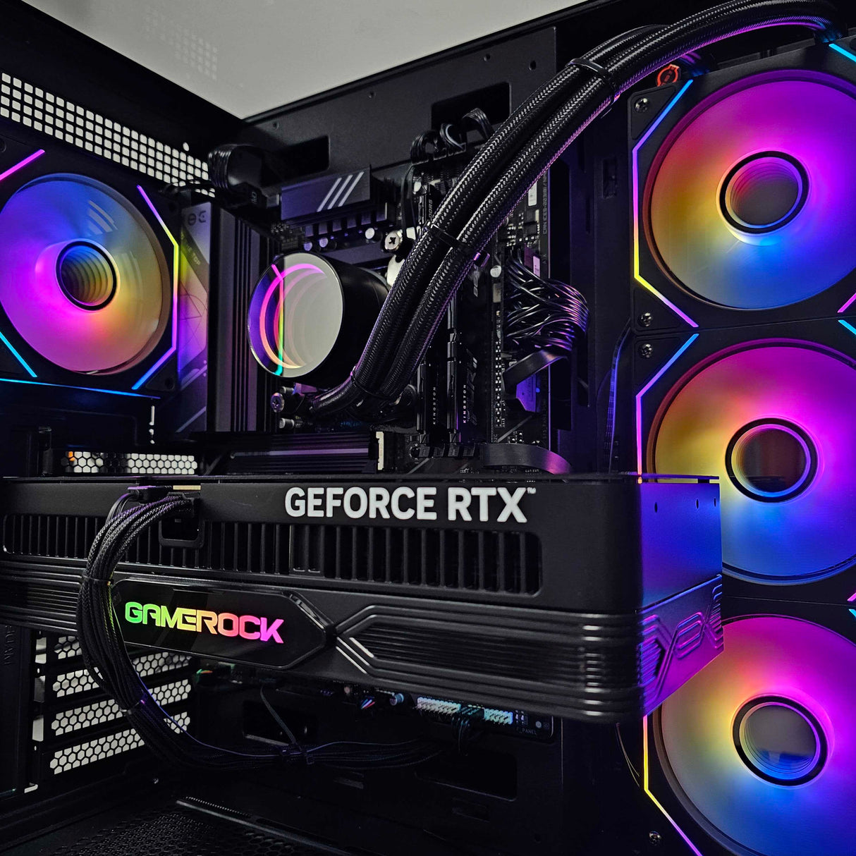 DCG NX360 | AMD Ryzen 7 5700X | Nvidia RTX 4060 Ti 8 Go | 16 Go de RAM | Disque SSD de 500 Go | Windows 10/11 | PC de jeu