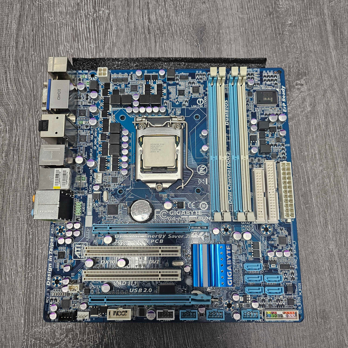 Gigabyte GA-H55M-UD2H Motherboard i3-560