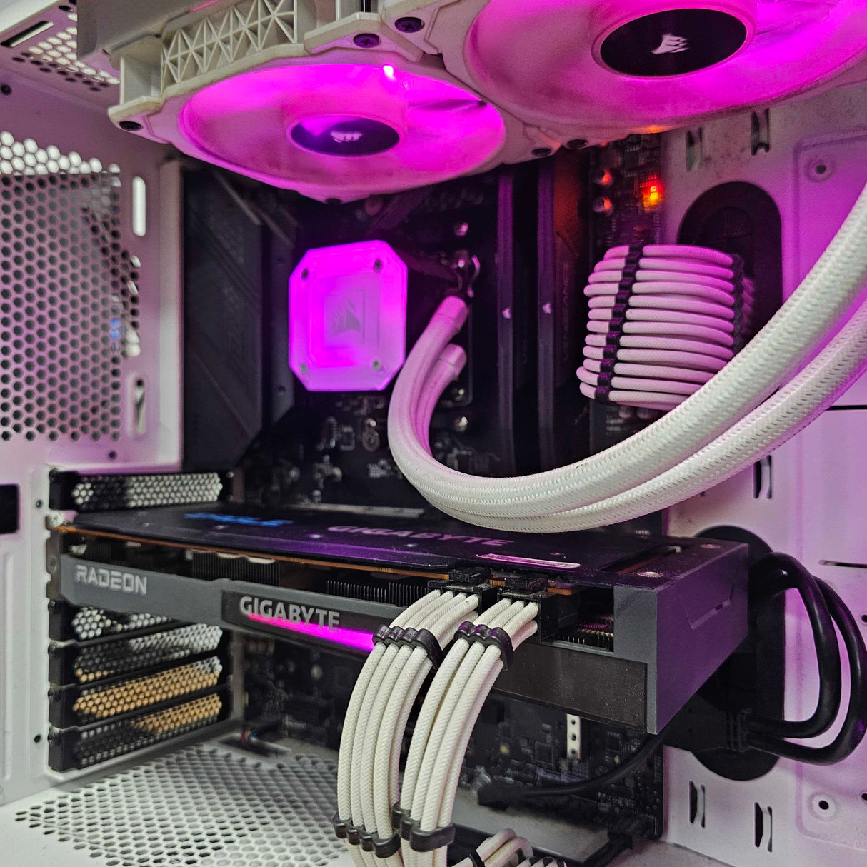 DCG Respawn - AMD Ryzen 5 7600, 32GB DDR5, AMD RX 6700 XT 12GB, 1TB SSD, Refurbished PC