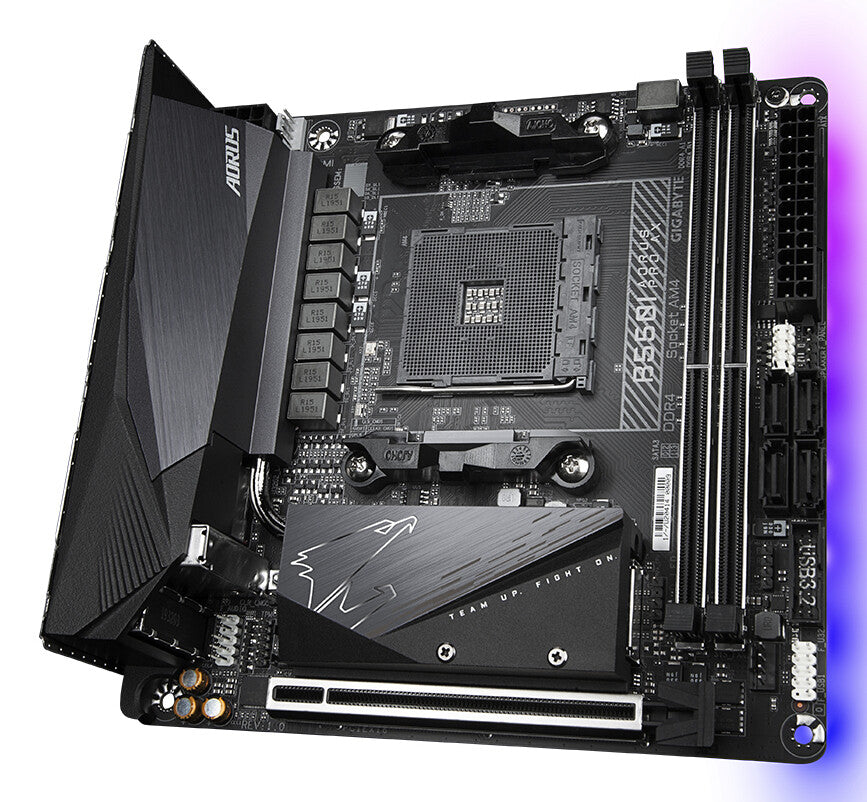Carte mère Gigabyte B550I AORUS PRO AX AMD Socket AM4 Mini ITX double HDMI/DIsplayPort M.2 RGB USB 3.2 Type-C