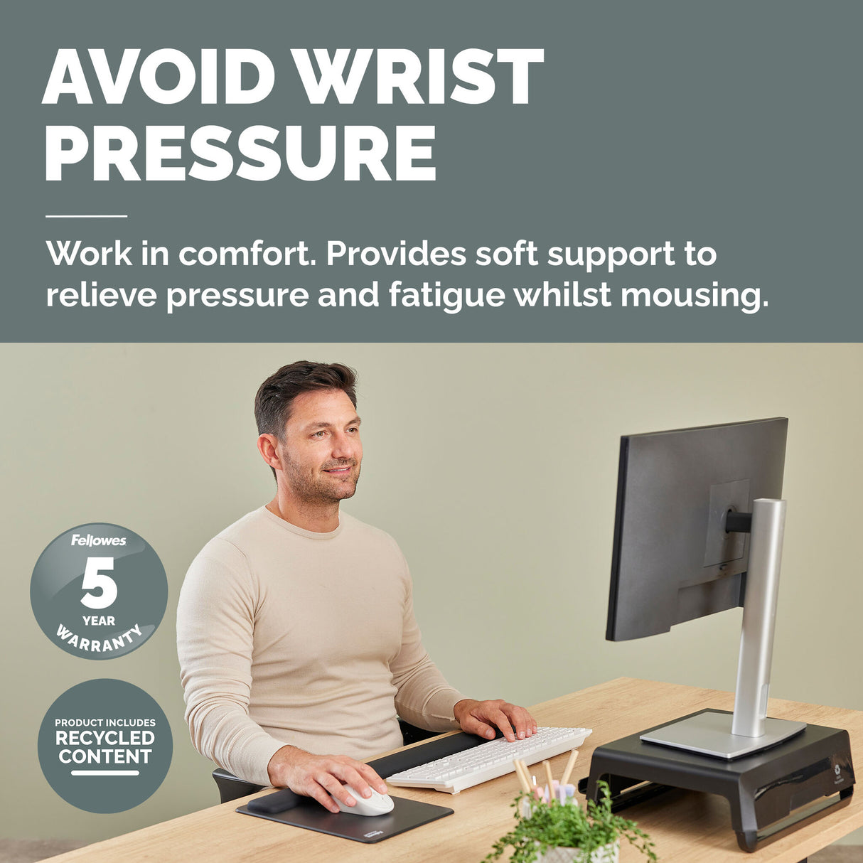 Fellowes Breyta XL Mouse Mat Wrist Rest XL Mouse Pad Wrist Support with Antibacterial Protection Ergonomic Mouse Mat Black