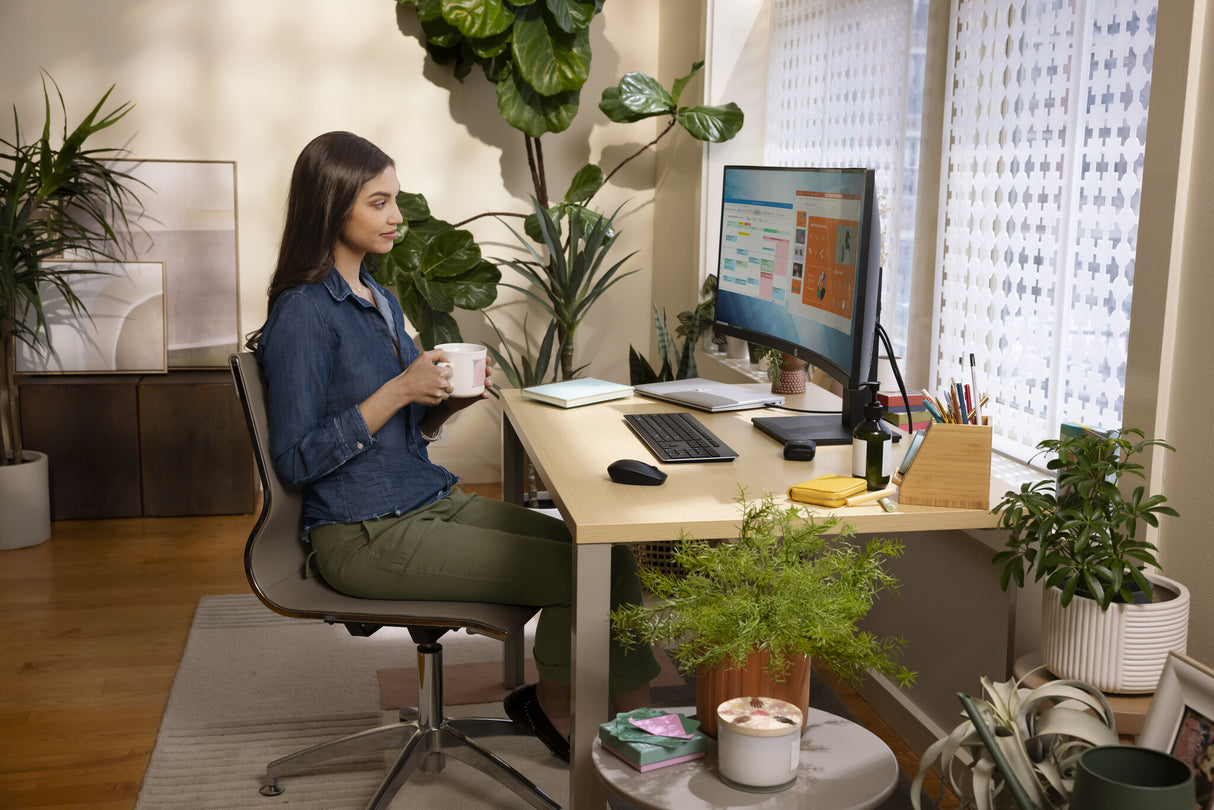 HP P34hc G4 WQHD USB-C Curved Monitor