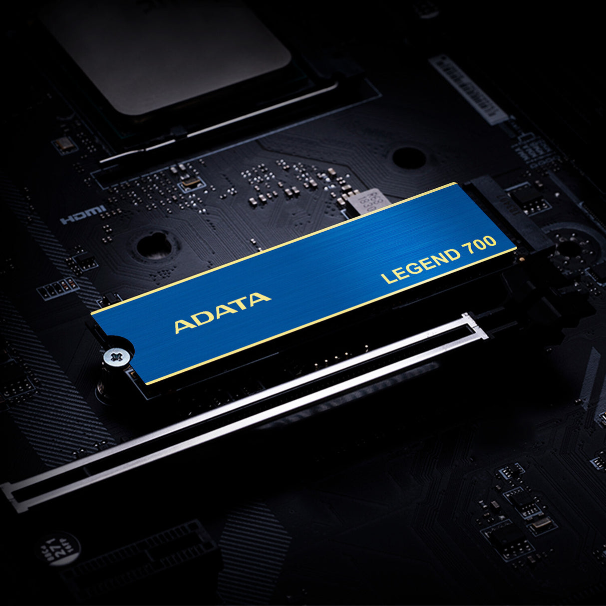 Adata Legend 700 (ALEG-700-1TCS) Interfaz NVMe M.2 de 1 TB, PCIe 3.0, SSD 2280, lectura 2000 MB/s, escritura 1600 MB/s, 3 años de garantía