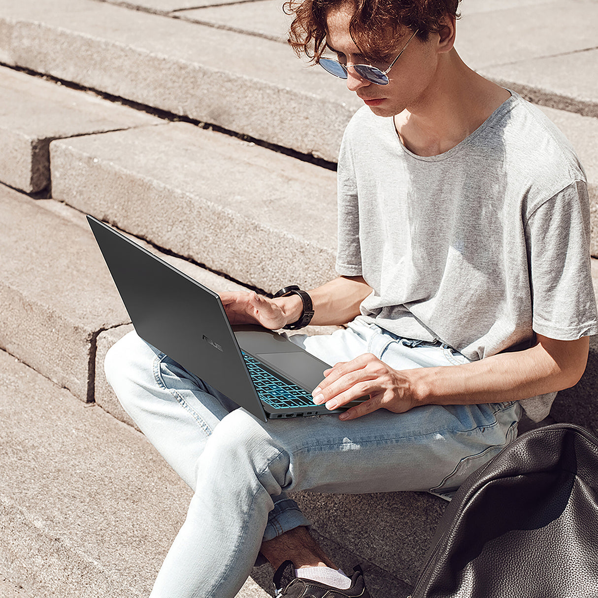ASUS V16 V3607VU-RP038W laptop Intel Core 5 210H 40.6 cm (16") WUXGA 16 GB DDR5-SDRAM 512 GB SSD NVIDIA GeForce RTX 4050 Wi-Fi 6 (802.11ax) Windows 11 Home Black