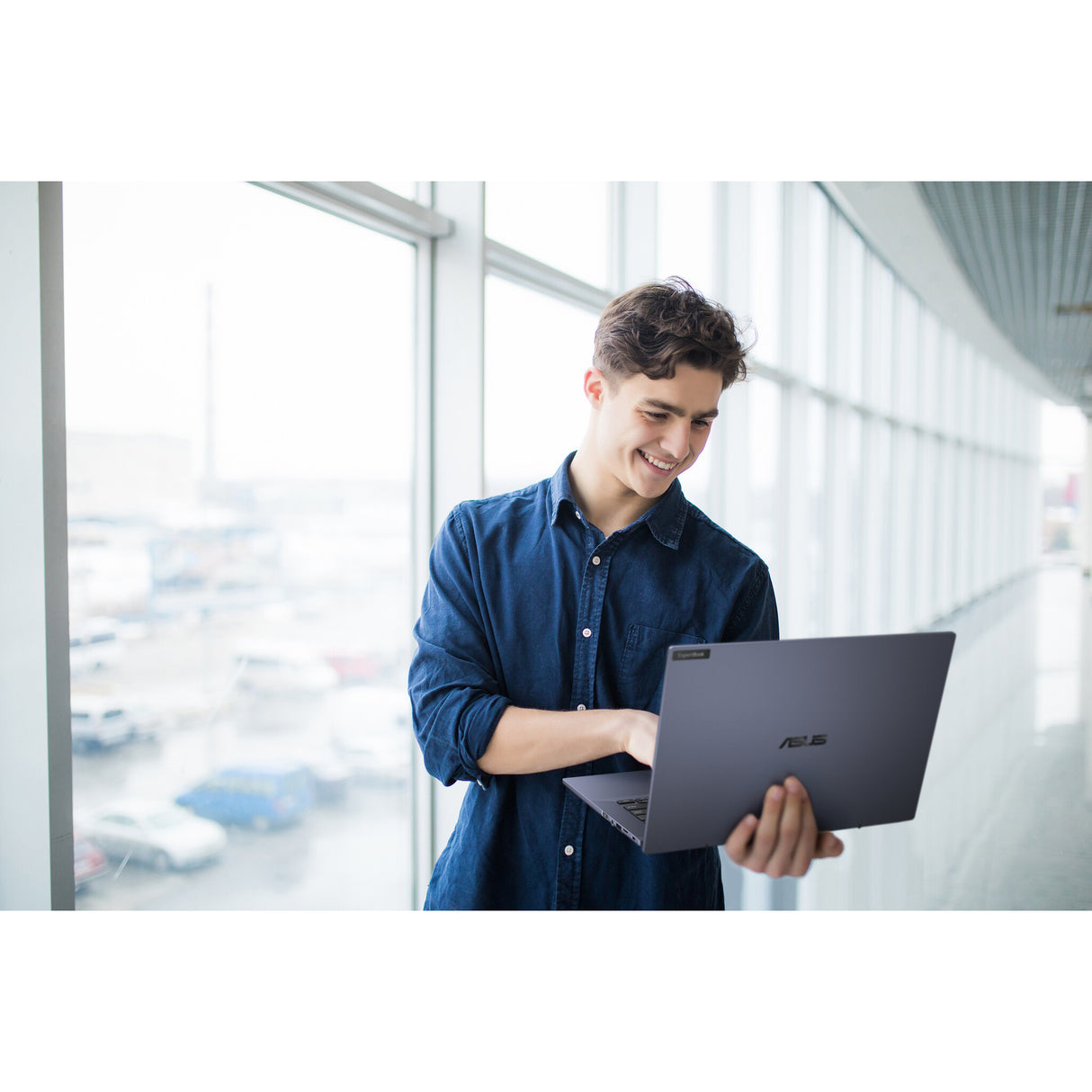 ASUS ExpertBook B5 B5402CBA-KIi5X Intel® Core™ i5 i5-1240P Laptop 35.6 cm (14") Full HD 8 GB DDR5-SDRAM 256 GB SSD Wi-Fi 6E (802.11ax) Windows 11 Pro Black