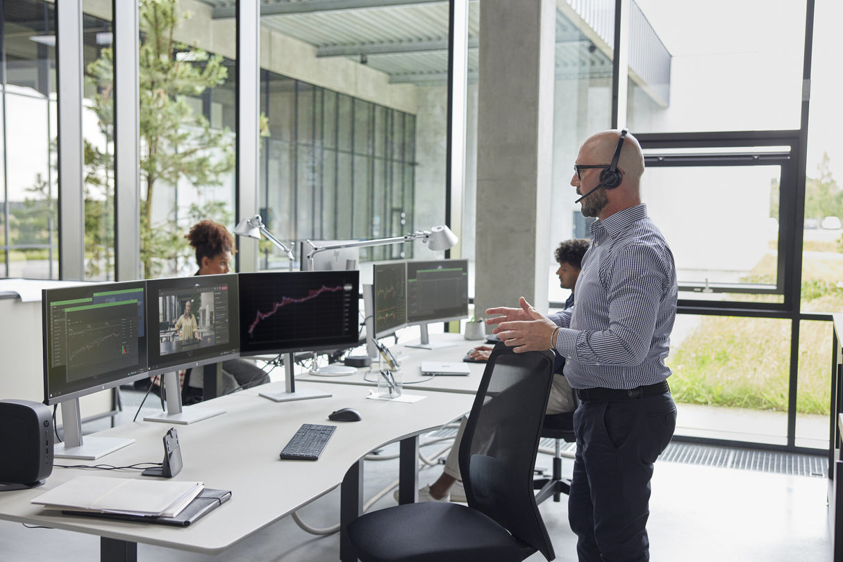 HP Elite t755 3 GHz Windows 11 Home 1.4 kg Black V2546