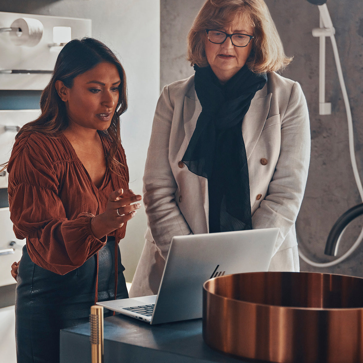 HP EliteBook 840 G10 Intel® Core™ i5 i5-1335U Laptop 35.6 cm (14") WUXGA 16 GB DDR5-SDRAM 512 GB SSD Wi-Fi 6E (802.11ax) Windows 11 Pro Silver