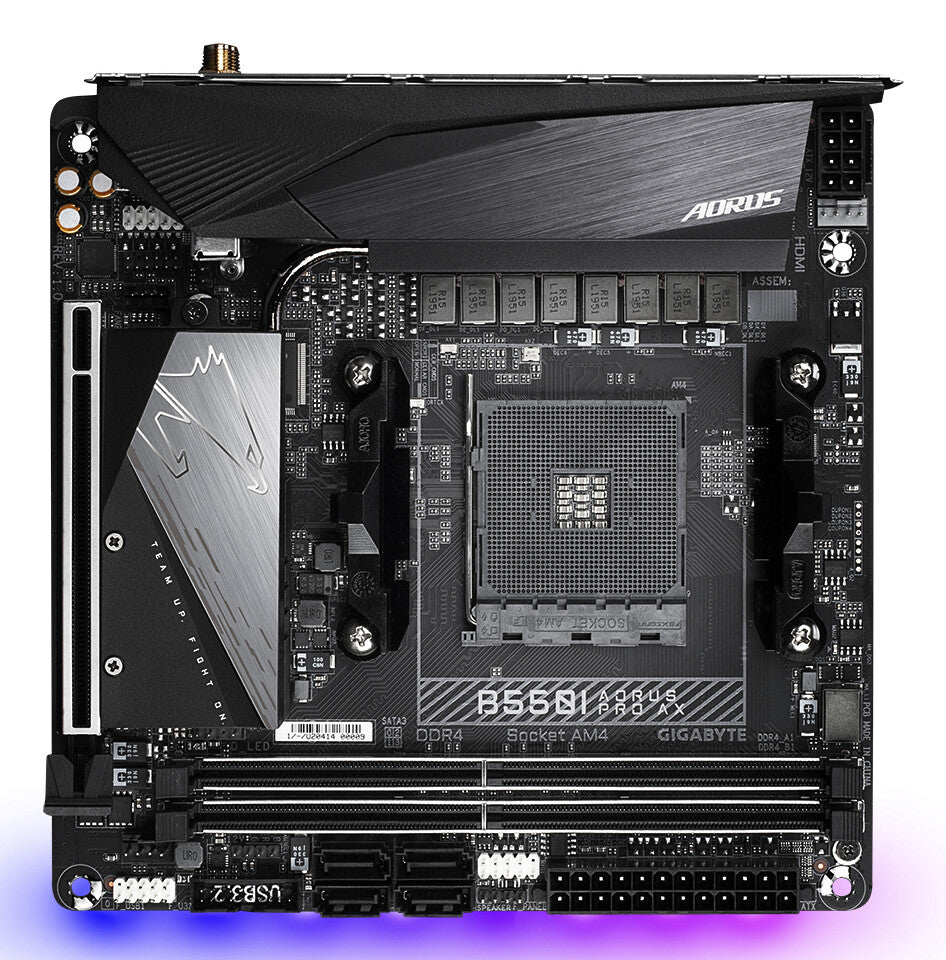 Carte mère Gigabyte B550I AORUS PRO AX AMD Socket AM4 Mini ITX double HDMI/DIsplayPort M.2 RGB USB 3.2 Type-C