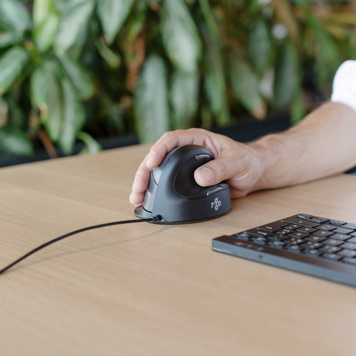 R-Go Tools Ergonomic mouse R-Go HE Break with break software, large (hand size ≥ 185 mm), right-handed, Wired, black