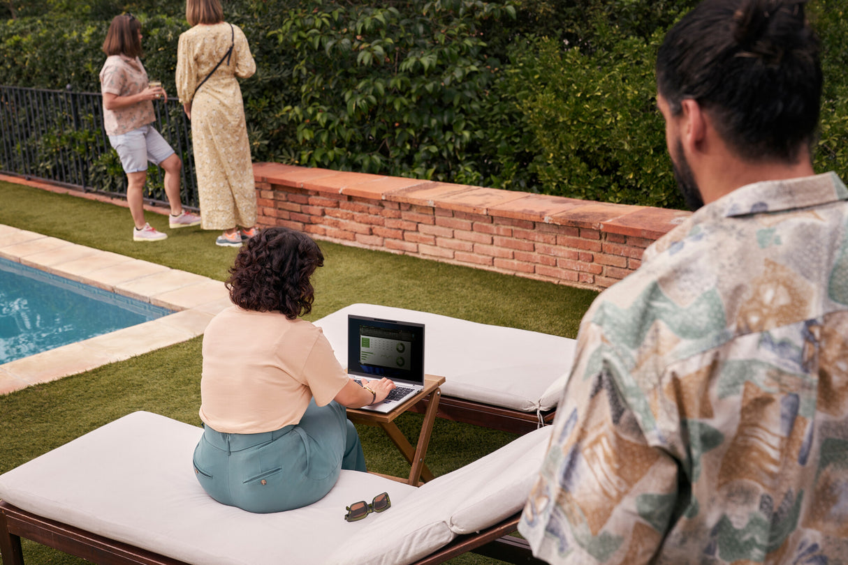 HP EliteBook 1040 14 G10 Intel® Core™ i7 i7-1365U Laptop 35.6 cm (14") WUXGA 16 GB DDR5-SDRAM 512 GB SSD Wi-Fi 6E (802.11ax) Windows 11 Pro Silver