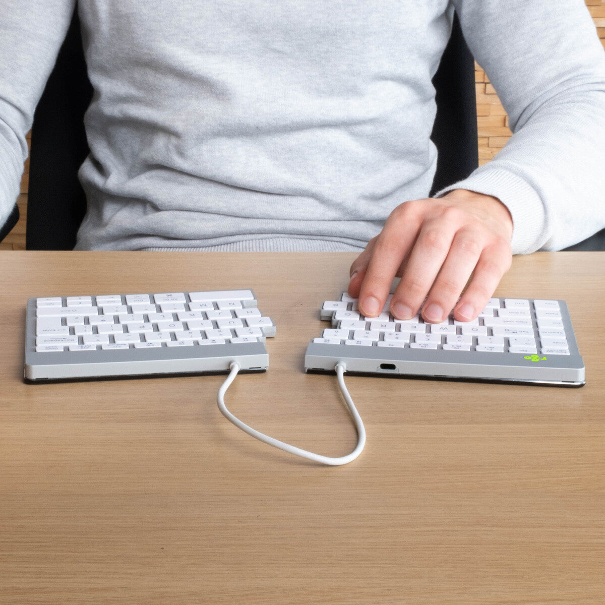 R-Go Tools Ergonomic keyboard R-Go Split Break with break software, ergonomic split keyboard, QWERTY (UK), Bluetooth, white