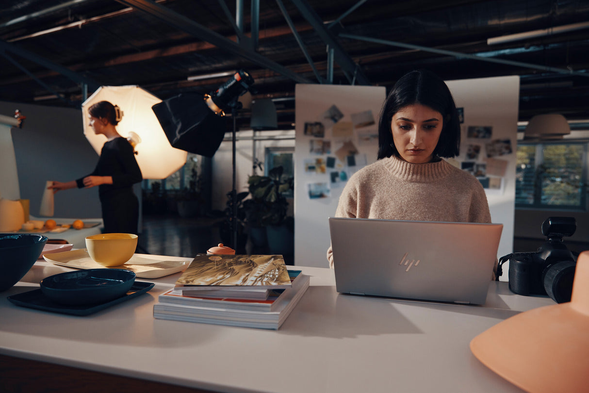 HP Elite x360 830 G10 Intel® Core™ i5 i5-1335U Hybrid (2-in-1) 33.8 cm (13.3") Touchscreen WUXGA 16 GB LPDDR5-SDRAM 512 GB SSD Wi-Fi 6E (802.11ax) Windows 11 Pro Silver