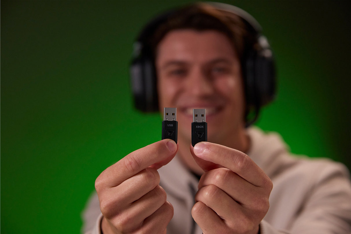 Turtle Beach Stealth 700 Black Xbox Wireless Gaming Headset with 80 hour Battery, Bluetooth, Dual Transmitters and 60mm Speakers for Xbox Series X or S, Xbox One, PC and Mobile