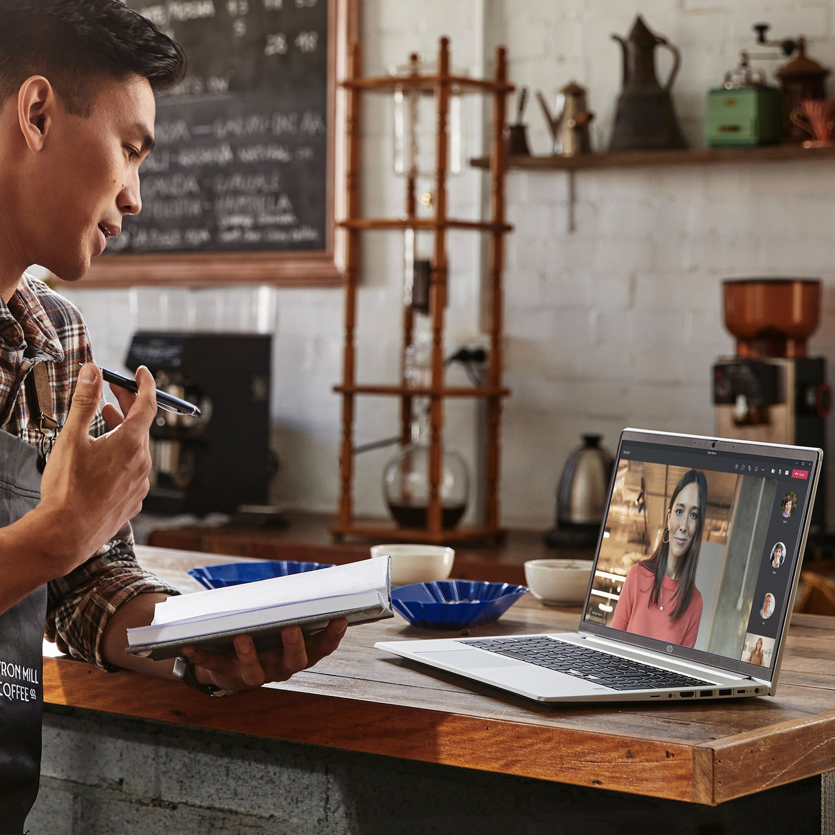 HP ProBook 455 15.6 G9 AMD Ryzen™ 5 5625U Laptop 39.6 cm (15.6") Full HD 16 GB DDR4-SDRAM 512 GB SSD Wi-Fi 6 (802.11ax) Windows 11 Pro Silver