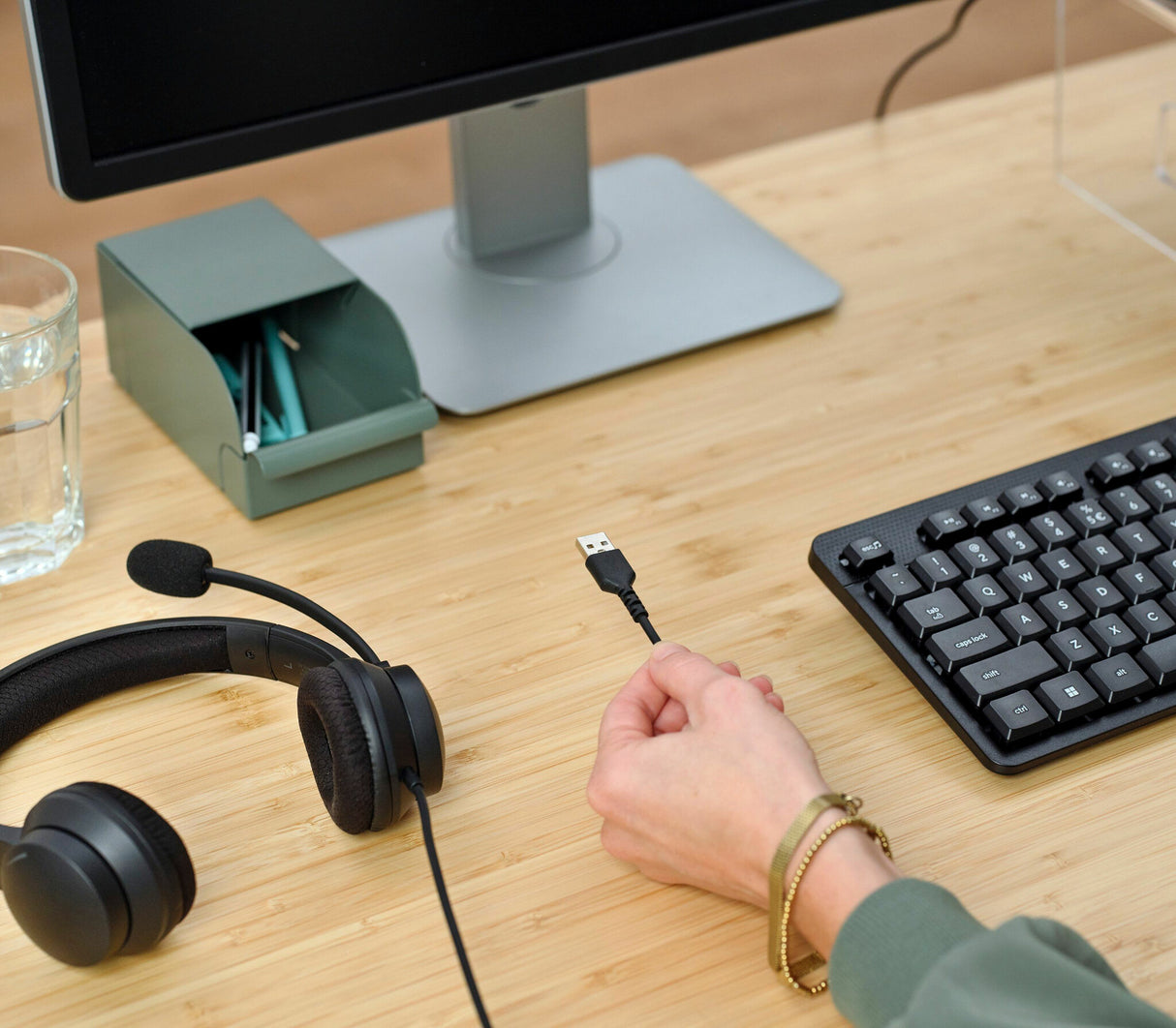 Trust HS-260 Headset Wired Neck-band Office/Call center USB Type-A Black