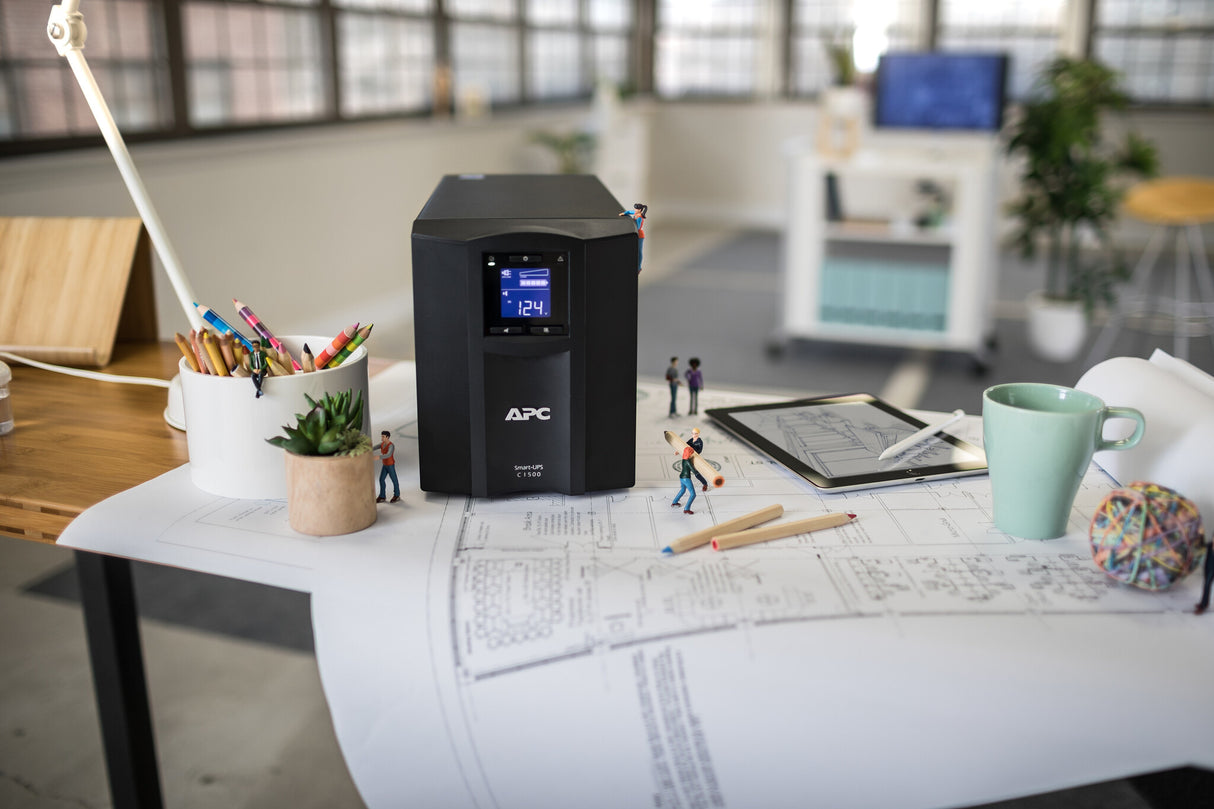 APC Smart-UPS SMC1500IC - 8x C13, USB, SmartConnect, 1500VA