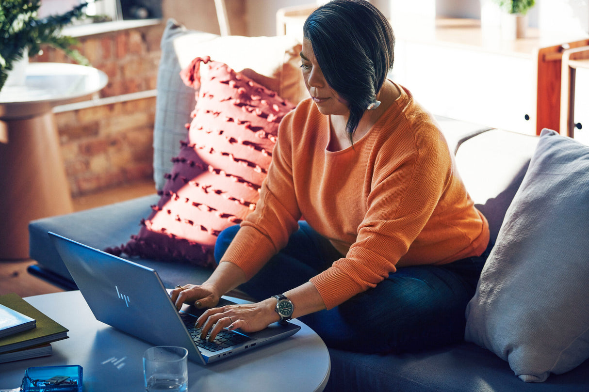 HP ZBook Fury G10 Intel® Core™ i7 i7-13700HX Mobile workstation 40.6 cm (16") WUXGA 32 GB DDR5-SDRAM 1 TB SSD NVIDIA RTX 3500 Ada Wi-Fi 6E (802.11ax) Windows 11 Pro Silver