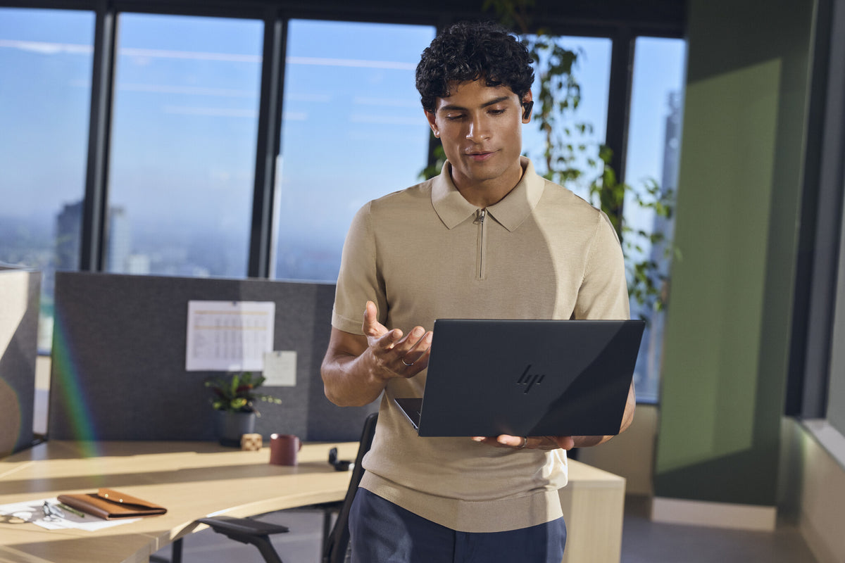 HP EliteBook X G2i 14 inch Notebook Next Gen AI PC Wolf Pro Security Edition Copilot+ PC Intel Core Ultra 5 325 Laptop 35.6 cm (14") 3K 32 GB LPDDR5x-SDRAM 512 GB SSD Wi-Fi 7 (802.11be) Windows 11 Pro Blue
