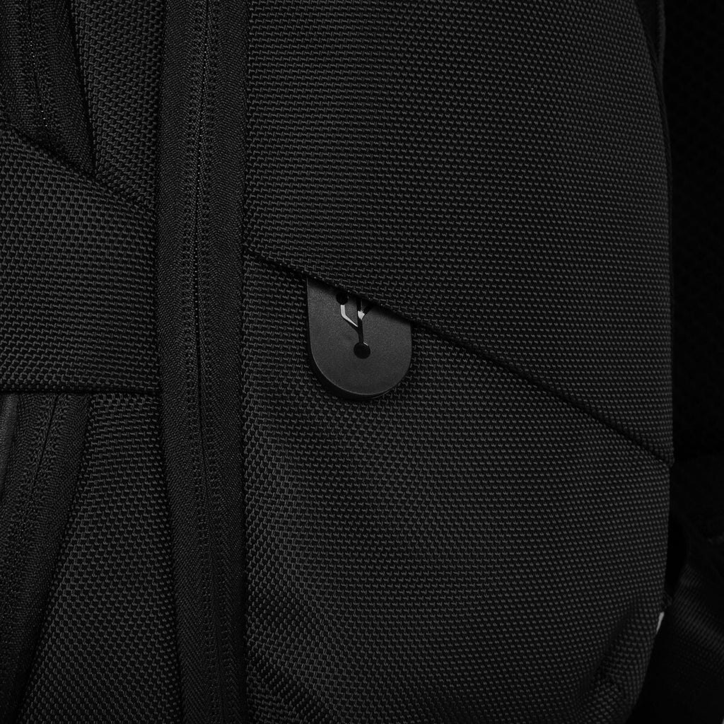Targus HeritageLuxe backpack Travel backpack Black Polyester