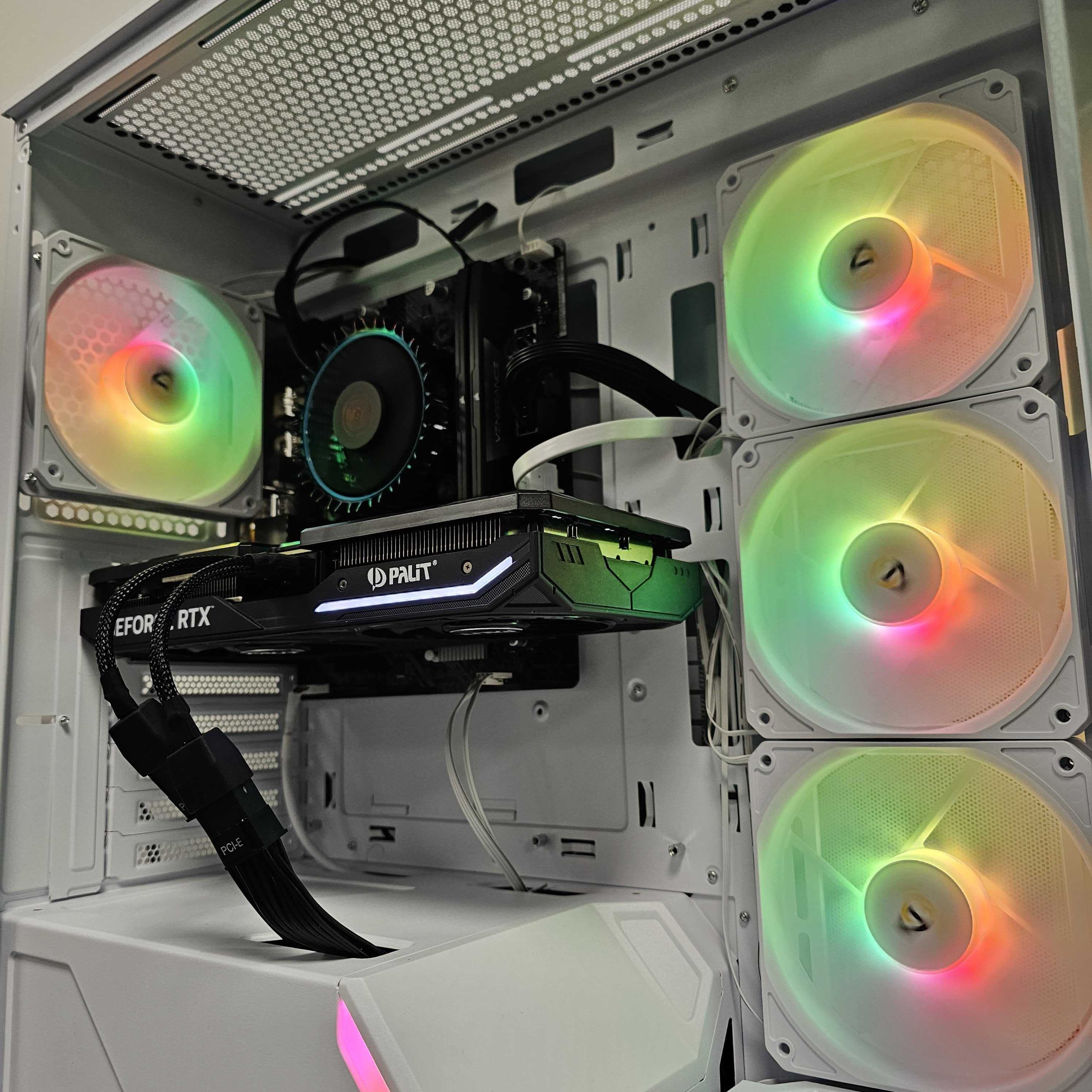 DCG Nebula - i5 14400F, 16GB DDR5, RTX 5070 12GB, 500GB SSD, Intel