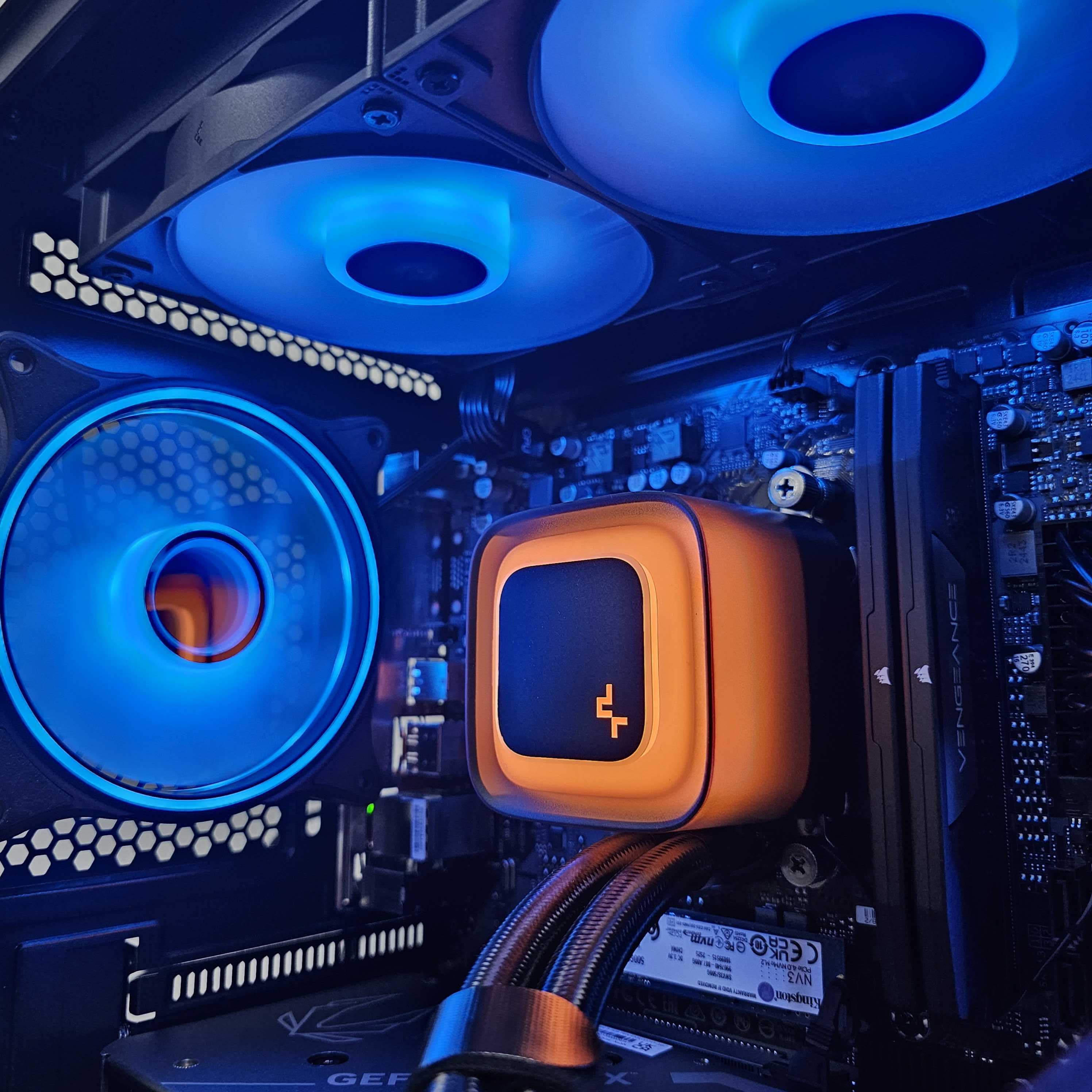 DCG SuperNova - Ryzen 5 7600X, 16GB DDR5, RTX 5060 Ti 16GB, 500GB