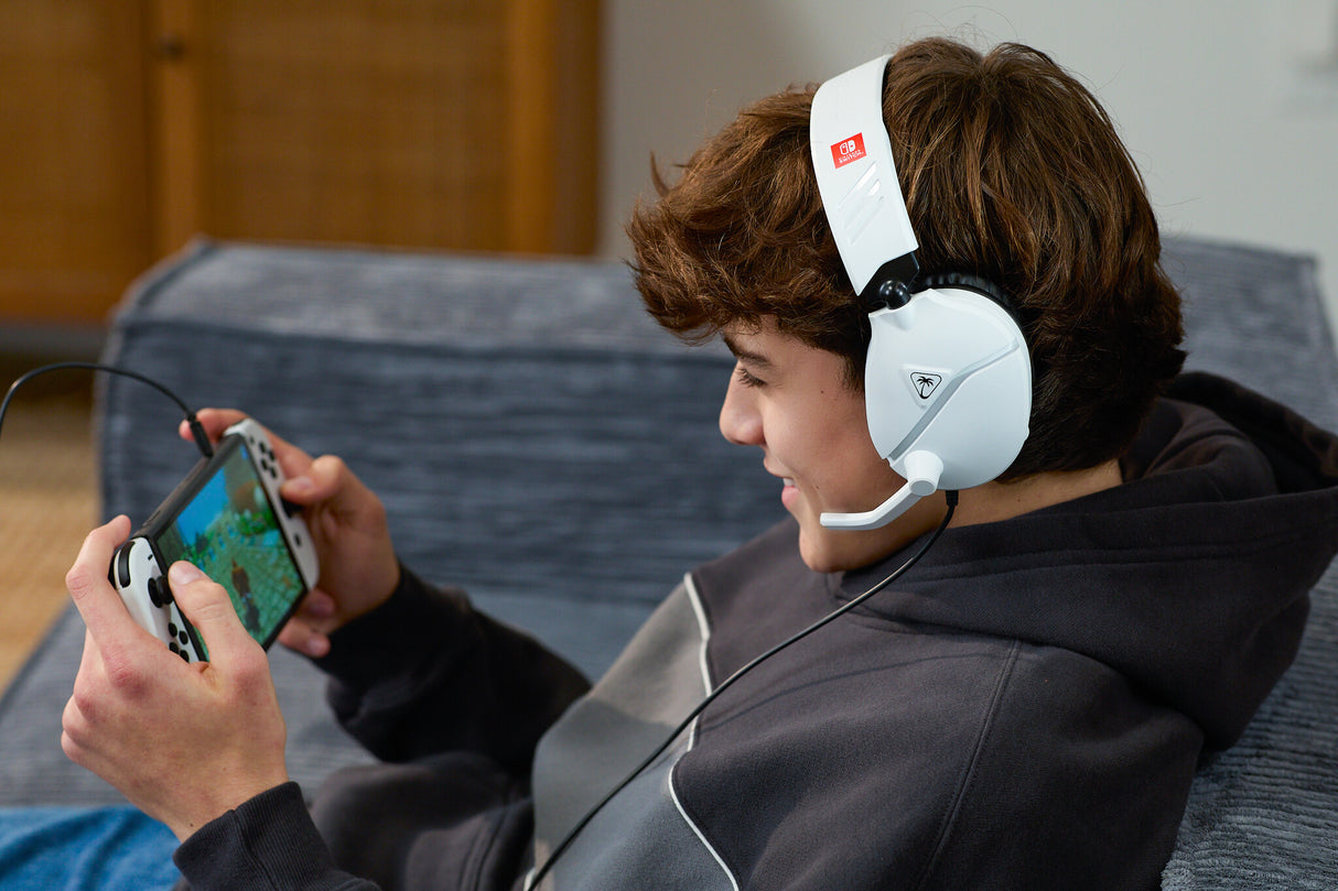 Turtle Beach Recon 70 Wired Gaming Headset Officially Licensed for Nintendo Switch and Nintendo Switch 2 with Flip-to-Mute Mic, 40mm Speakers, Adjustable, Lightweight Design