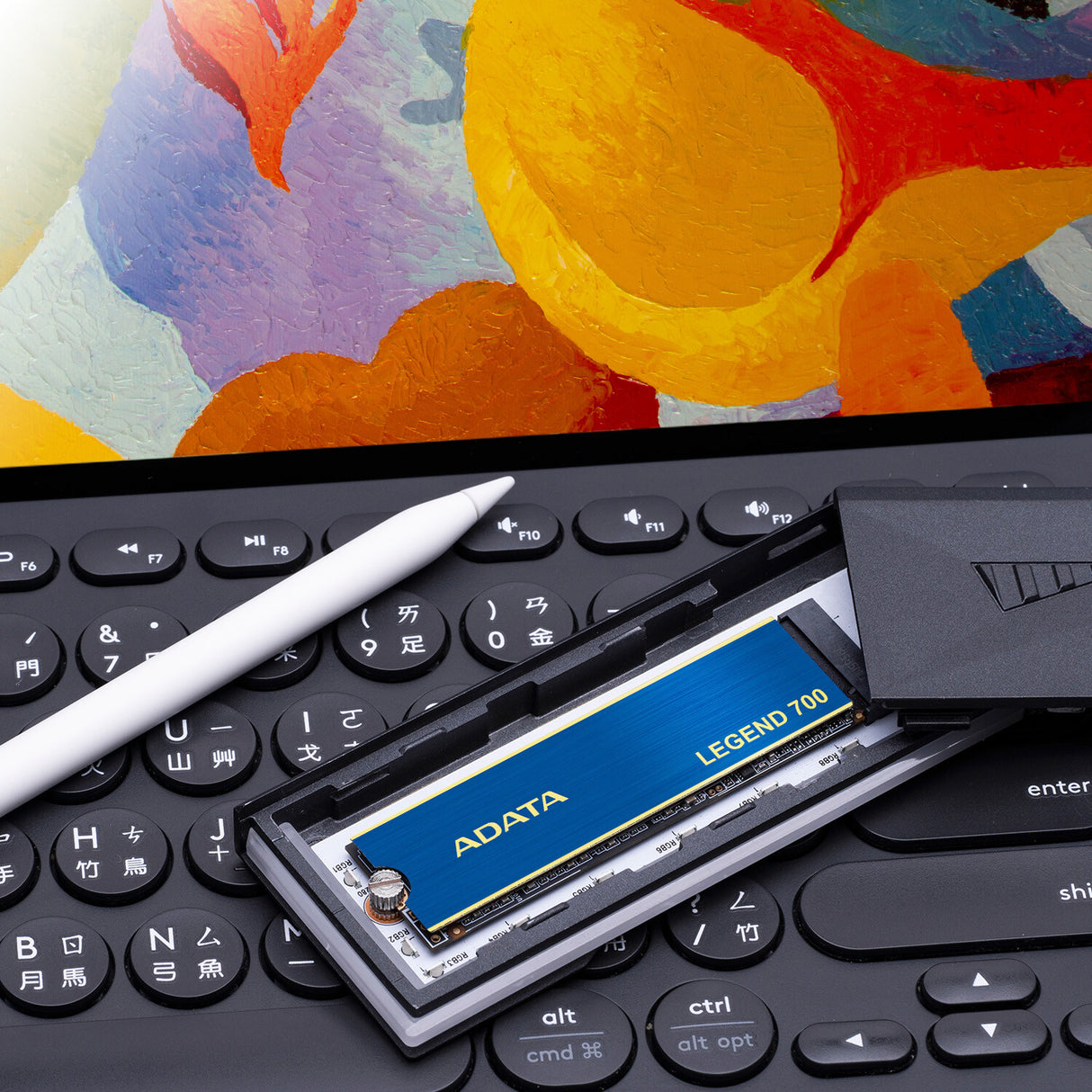Adata Legend 700 (ALEG-700-1TCS) Interfaz NVMe M.2 de 1 TB, PCIe 3.0, SSD 2280, lectura 2000 MB/s, escritura 1600 MB/s, 3 años de garantía