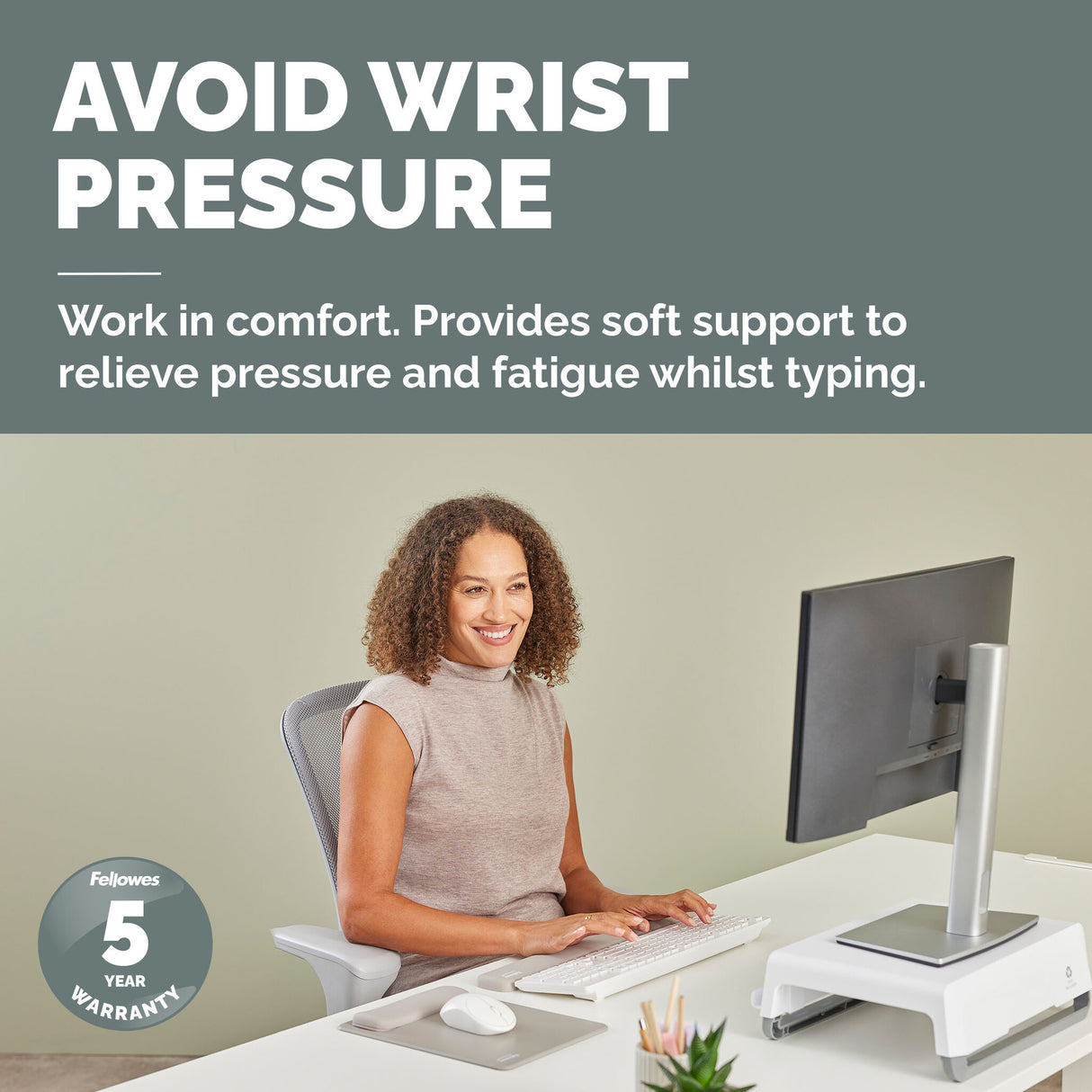 Fellowes Keyboard Wrist Rest Breyta Keyboard Wrist Support with Antibacterial Protection Ergonomic Wrist Support Sand