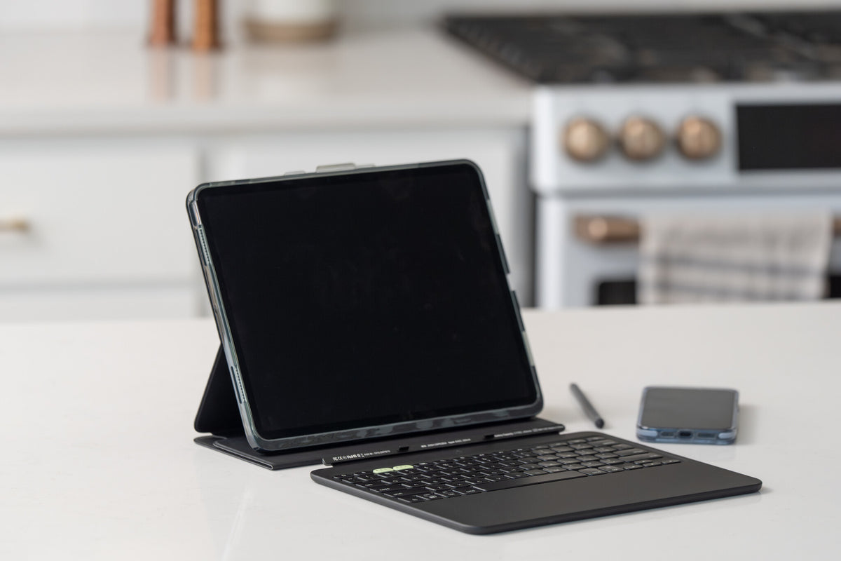 ZAGG Pro Keys 2 Apple iPad Air 13" (M4/M3/M2) Black UK