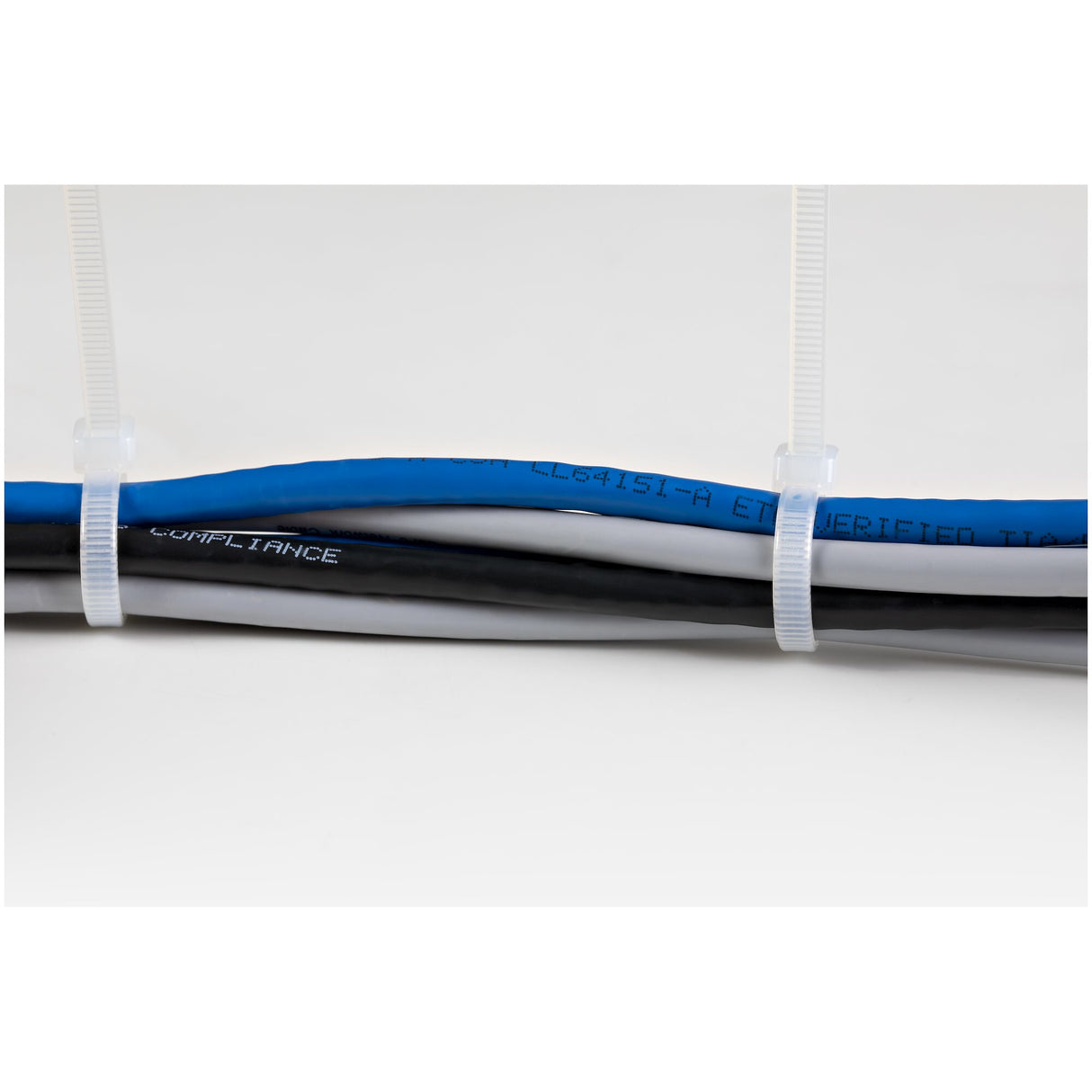 StarTech.com 10"(25cm) Cable Ties - 1/8"(4mm) wide, 2-5/8"(68mm) Bundle Diameter, 50lb(22kg) Tensile Strength, Nylon Self Locking Zip Ties w/Curved Tip, 94V-2/UL Listed, 1000 Pack - White - TAA