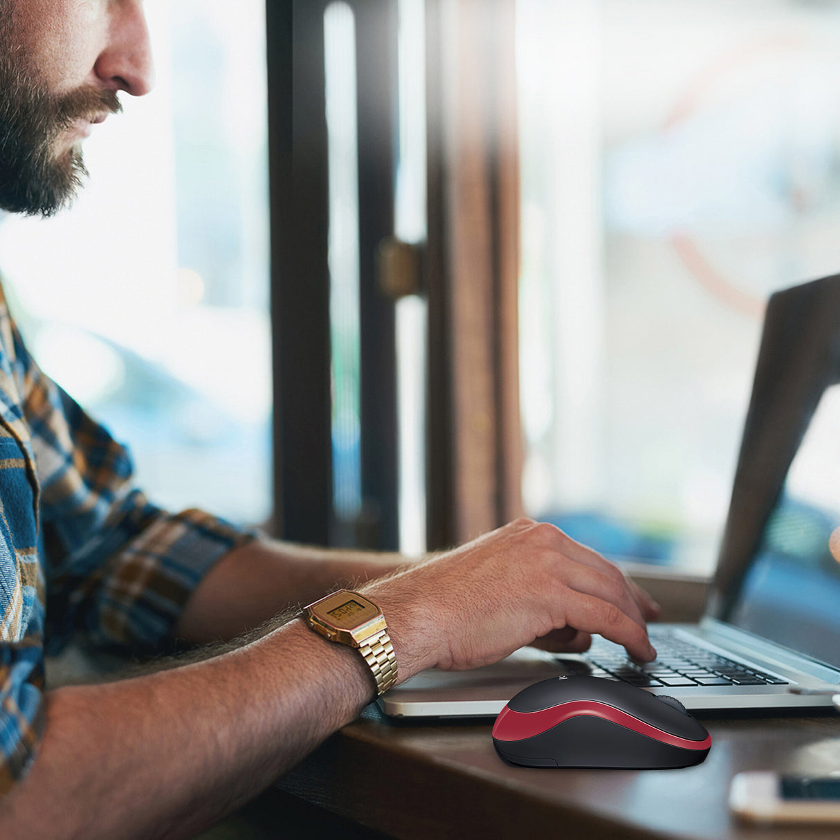 Logitech M185 Ratón Inalámbrico para Portátil, Nano Receptor USB, Negro/Rojo