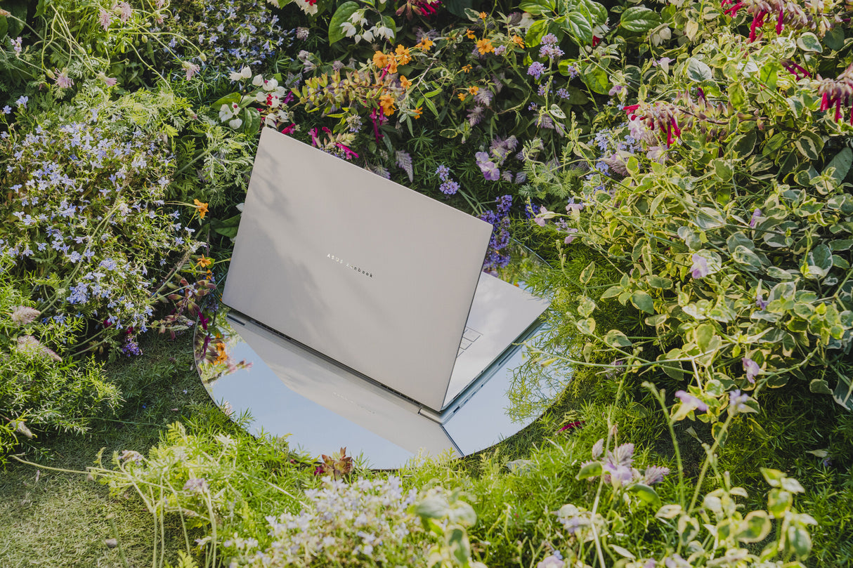 ASUS Zenbook S16 UM5606GA-SR238W Copilot+ PC AMD Ryzen AI 9 465 Laptop 40.6 cm (16") Touchscreen 3K 32 GB LPDDR5x-SDRAM 1 TB SSD Wi-Fi 7 (802.11be) Windows 11 Home White