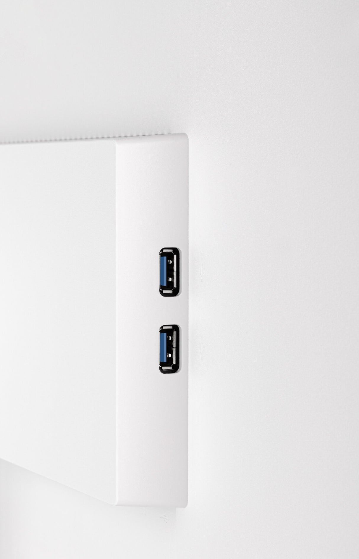 iiyama 24” IPS technology panel with 150mm height adjustable stand and 100Hz refresh rate