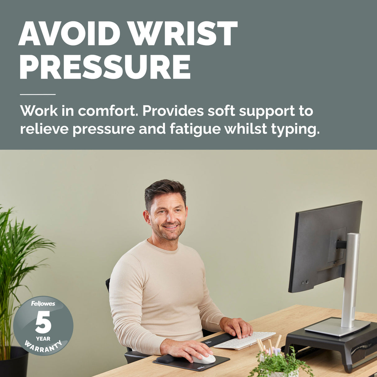 Fellowes Keyboard Wrist Rest Breyta Compact Keyboard Wrist Support with Antibacterial Protection Ergonomic Wrist Support Black