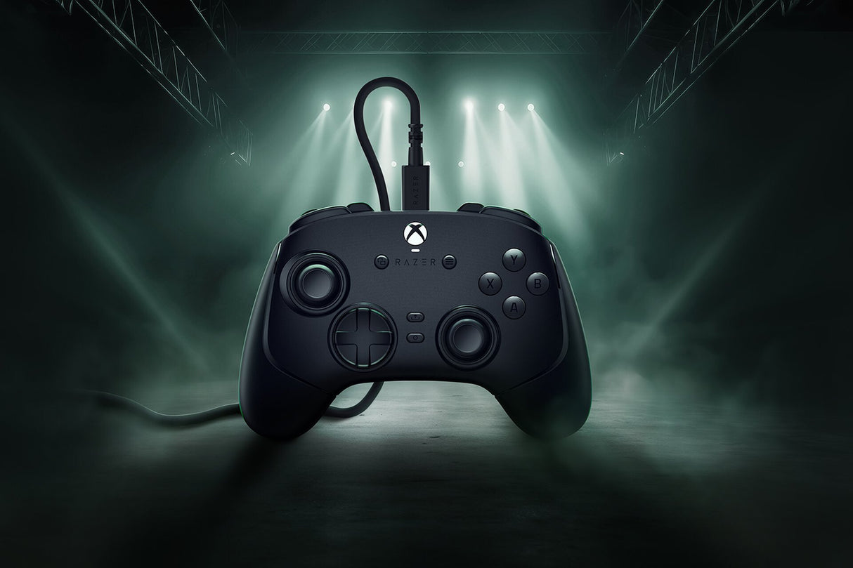 Razer Wolverine V3 Tournament Edition Black USB Gamepad Analogue PC, Xbox Series S, Xbox Series X