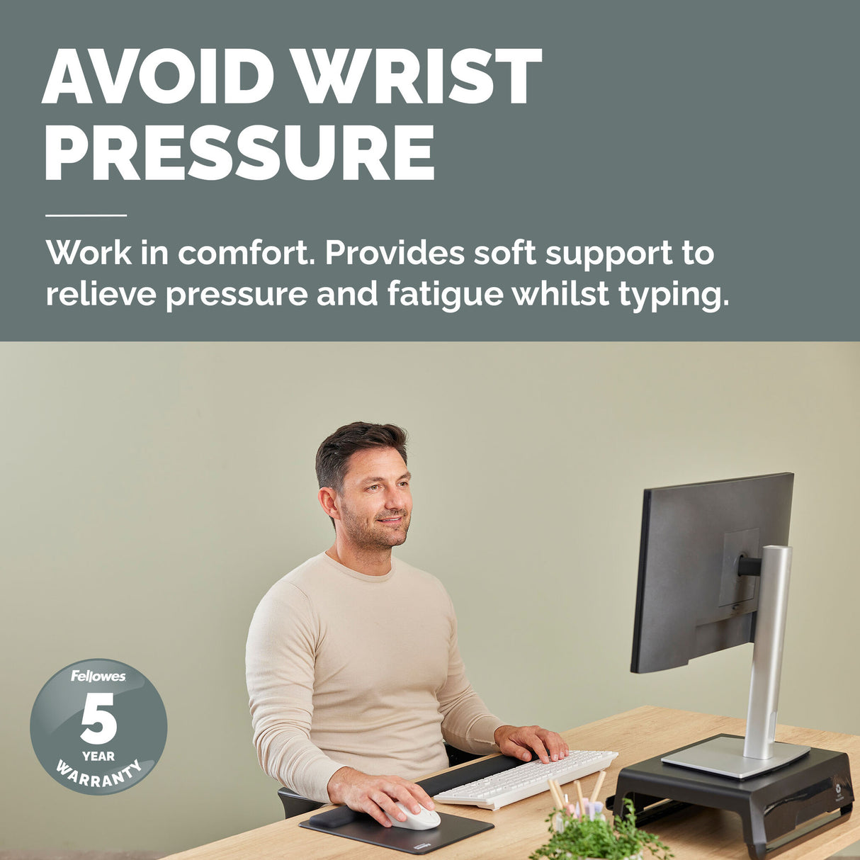 Fellowes Keyboard Wrist Rest Breyta Keyboard Wrist Support with Antibacterial Protection Ergonomic Wrist Support Black
