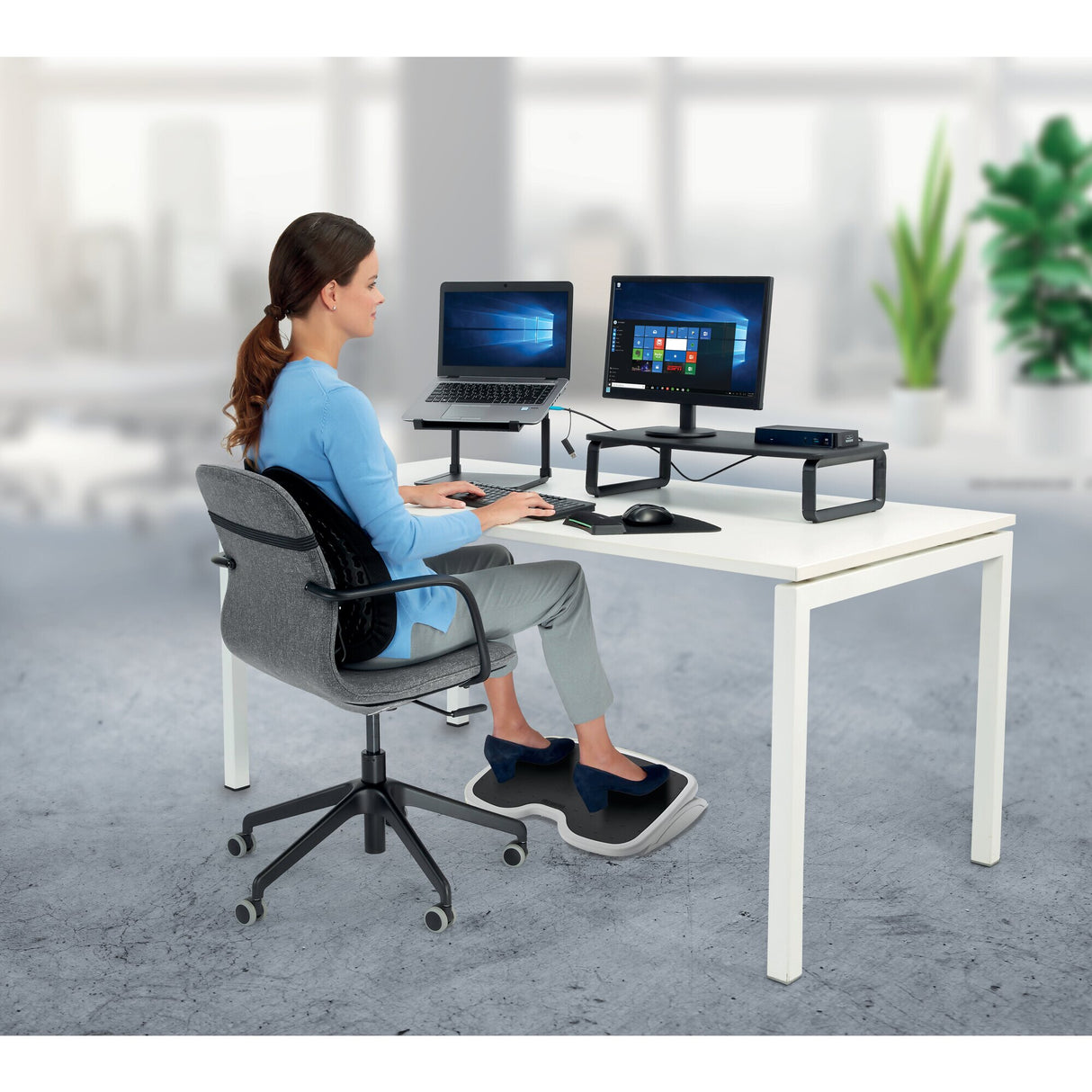 Kensington SmartFit SoleMate Plus Foot Rest - Grey