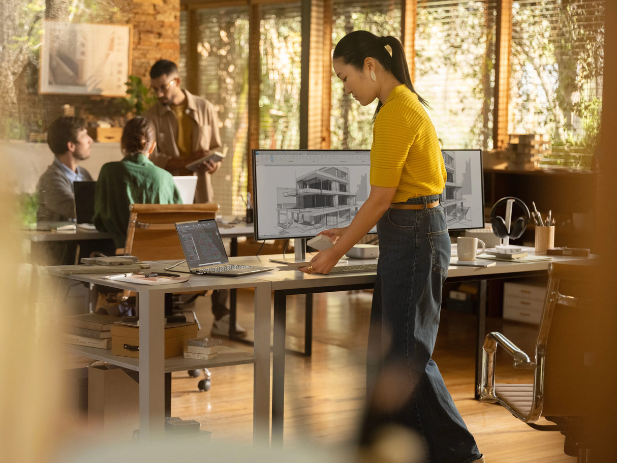 HP ZBook G1a AMD Ryzen Al Max 385 Mobile workstation 35.6 cm (14") WUXGA 32 GB LPDDR5x-SDRAM 1 TB SSD Wi-Fi 7 (802.11be) Windows 11 Pro Silver