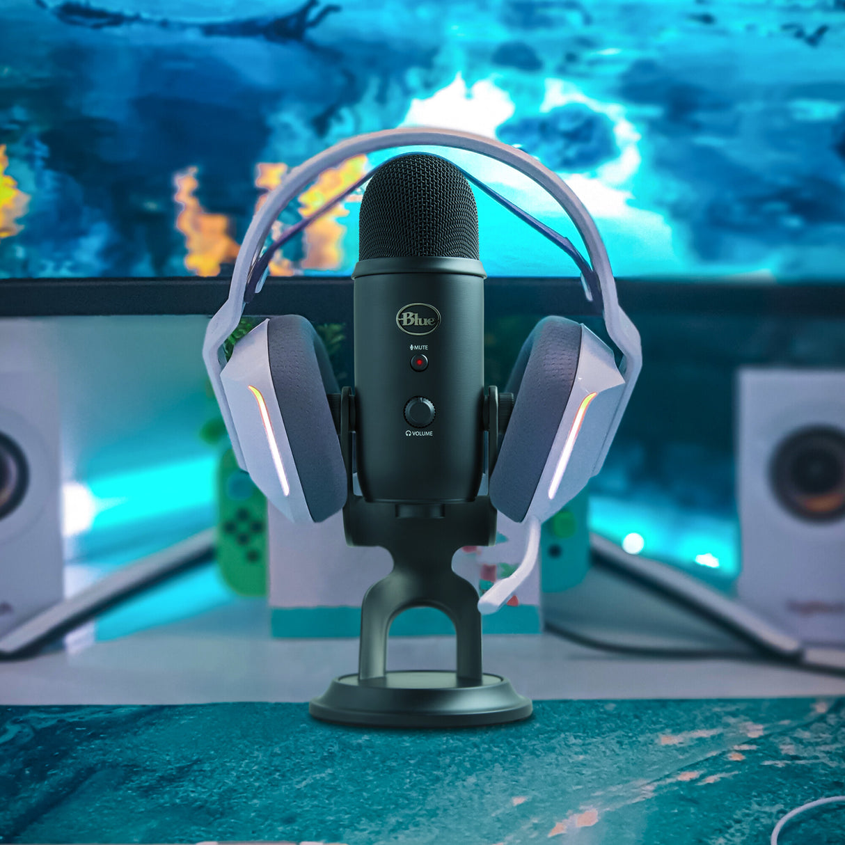 Logitech G Blue Yeti USB Mic