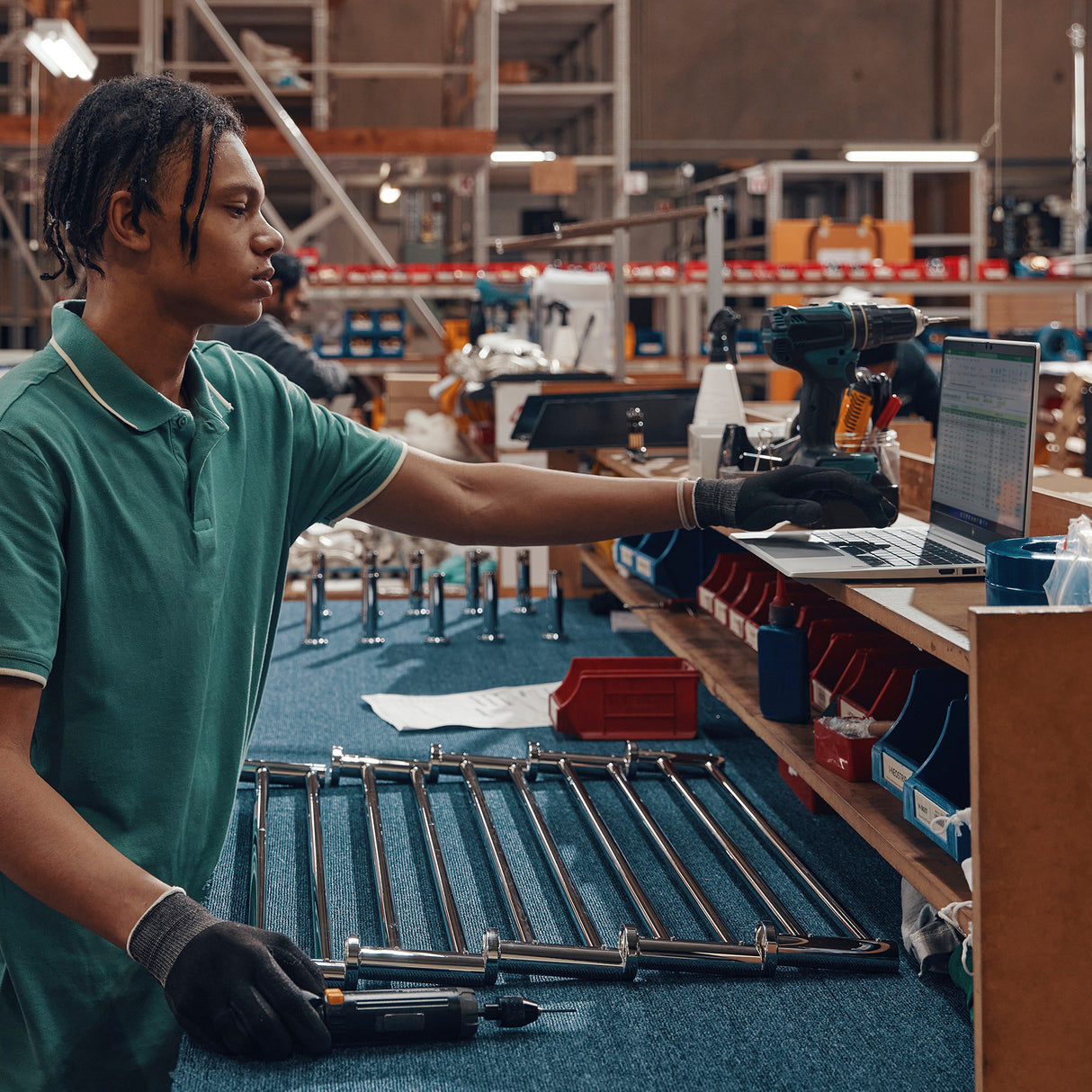 HP EliteBook 650 G10 Intel® Core™ i5 i5-1335U Laptop 39.6 cm (15.6") Full HD 16 GB DDR4-SDRAM 512 GB SSD Wi-Fi 6E (802.11ax) Windows 11 Pro Silver