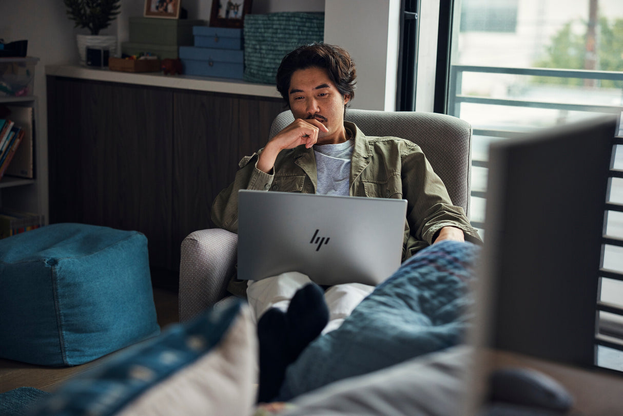 HP ENVY 17-cw0003na Intel® Core™ i5 i5-13500H Laptop 43.9 cm (17.3") Full HD 16 GB DDR4-SDRAM 512 GB SSD Wi-Fi 6E (802.11ax) Windows 11 Home Silver