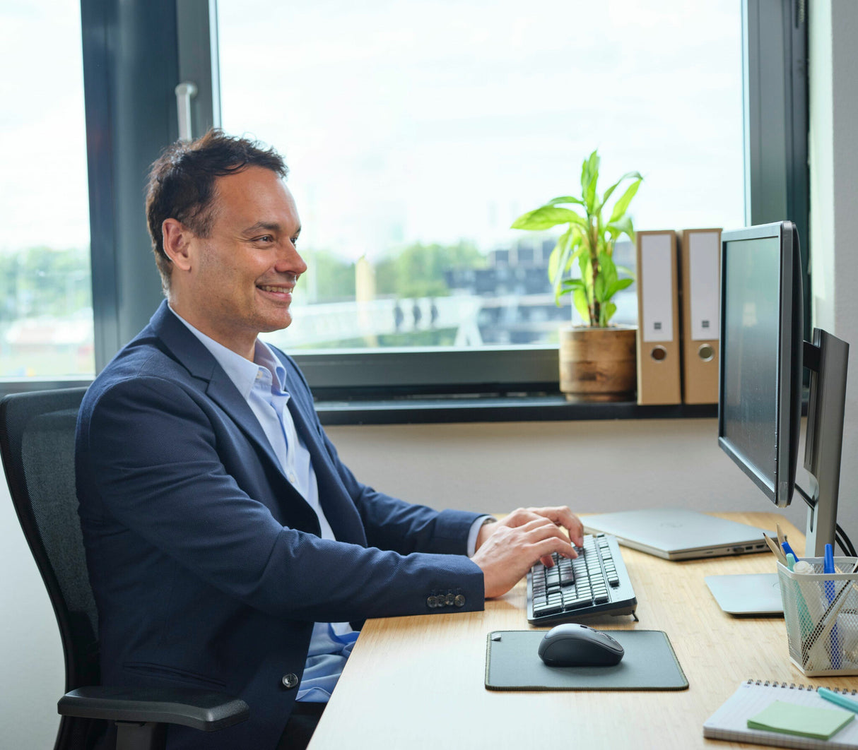 Trust TKM-360 keyboard Mouse included Office RF Wireless QWERTY UK English Black