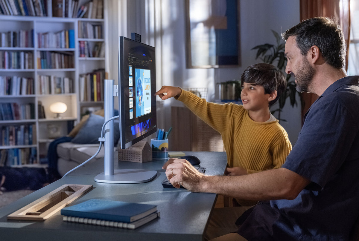 HP E6EQ9ET All-in-One PC/workstation 60.5 cm (23.8") 1920 x 1080 pixels 16 GB DDR5-SDRAM Windows 11 Pro Wi-Fi 7 (802.11be) AI PC Silver
