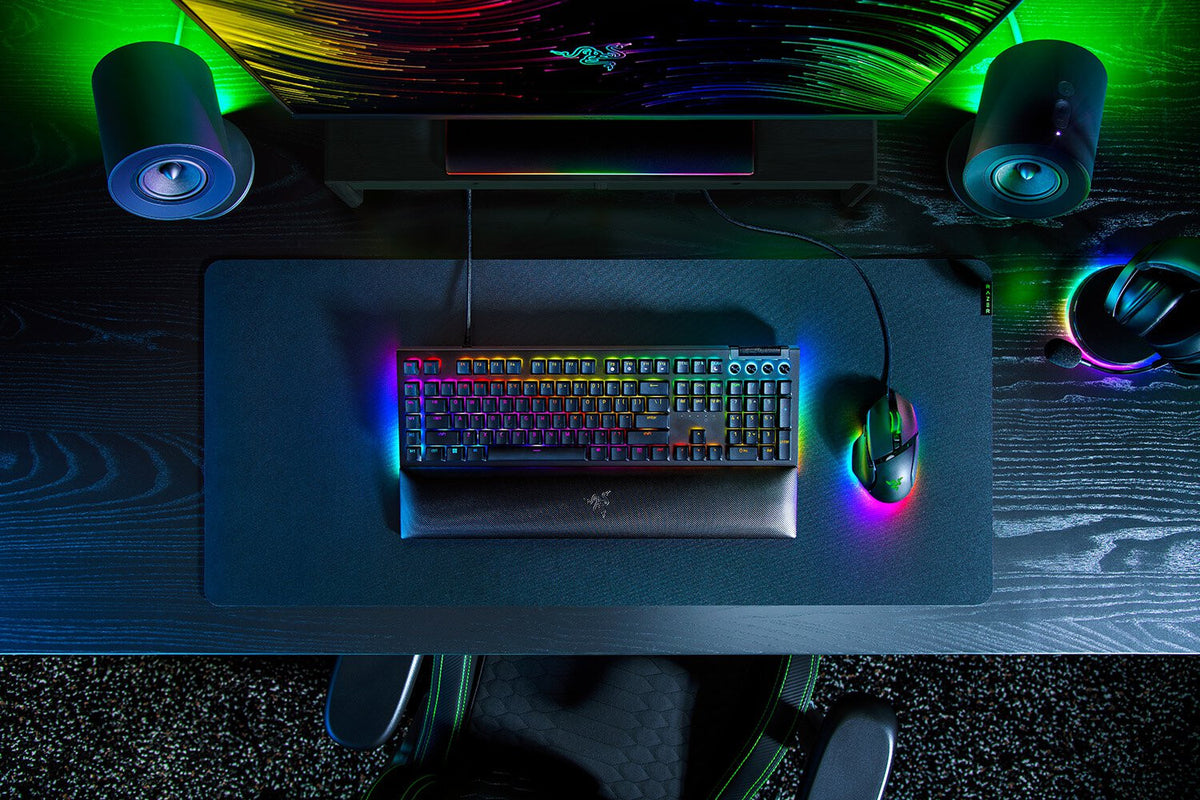 Razer BlackWidow V4 keyboard Gaming USB QWERTY UK International Black