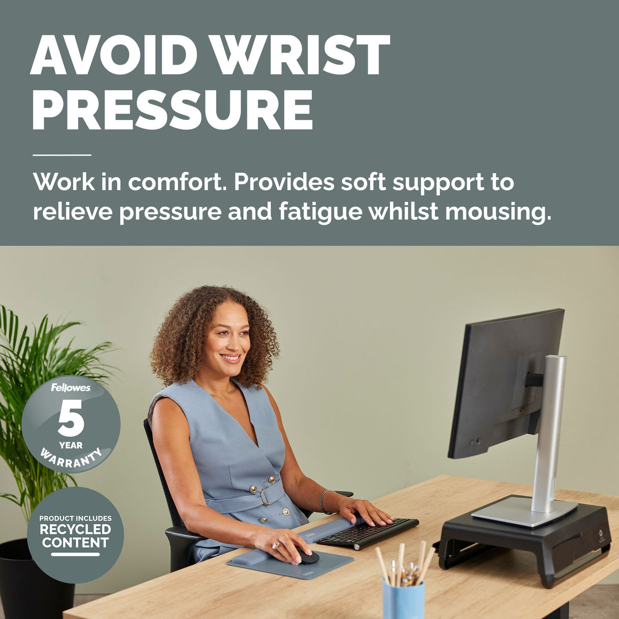 Fellowes Breyta Mouse Mat Wrist Rest Mouse Pad Wrist Support with Antibacterial Protection Ergonomic Mouse Mat Marine